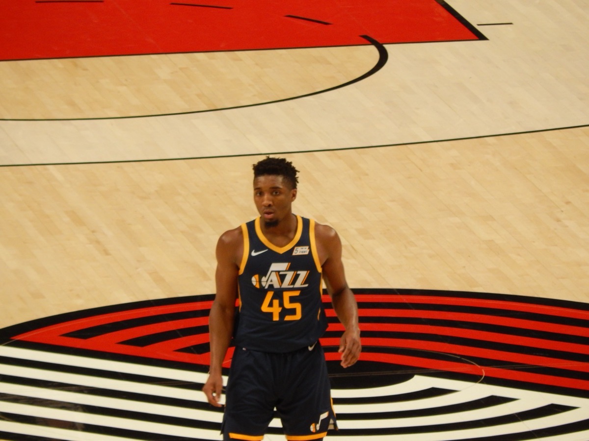 米切尔与美国男篮:FIBA世界杯征程、奥运资格与国际赛场表现全记录